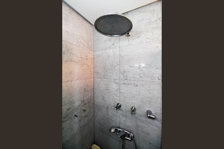 Apartamento à venda com 143m², 3 quartos e 3 vagas Apartamento à venda com 143m², 3 quartos e 3 vagasBanheiro Social