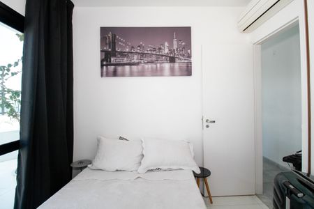 Apartamento à venda com 143m², 3 quartos e 3 vagas Apartamento à venda com 143m², 3 quartos e 3 vagasQuarto