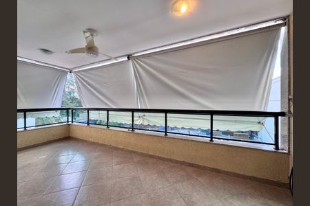 Apartamento à venda com 91m², 3 quartos e 1 vaga Apartamento à venda com 91m², 3 quartos e 1 vagaVaranda