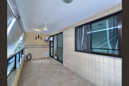 Apartamento à venda com 91m², 3 quartos e 1 vaga Apartamento à venda com 91m², 3 quartos e 1 vagaVaranda