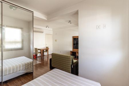 Studio à venda com 35m², 1 quarto e 1 vaga Studio à venda com 35m², 1 quarto e 1 vagaStudio