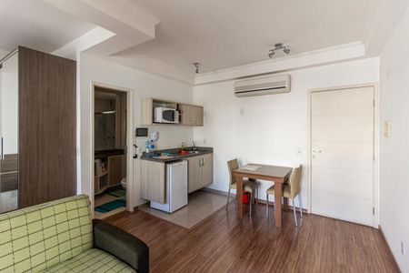Studio à venda com 35m², 1 quarto e 1 vaga Studio à venda com 35m², 1 quarto e 1 vagaStudio