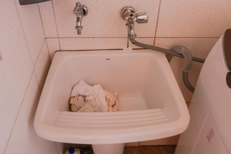 Casa à venda com 171m², 3 quartos e 2 vagas Casa à venda com 171m², 3 quartos e 2 vagasÁrea de serviço