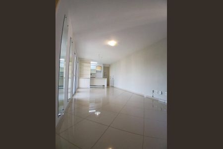Apartamento à venda com 76m², 3 quartos e 2 vagasFoto 01