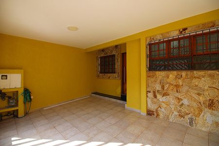 Casa à venda com 146m², 3 quartos e 2 vagasGaragem