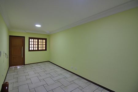 Casa à venda com 146m², 3 quartos e 2 vagasSala