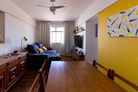 Apartamento à venda com 70m², 2 quartos e sem vagaSala