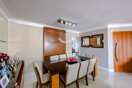 Apartamento à venda com 115m², 4 quartos e 2 vagasSala