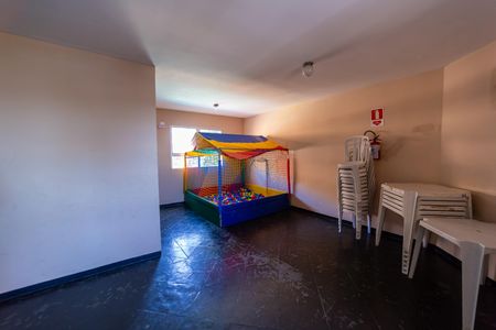 Apartamento à venda com 46m², 2 quartos e 1 vaga Apartamento à venda com 46m², 2 quartos e 1 vagaÁrea comum - Salão de festas