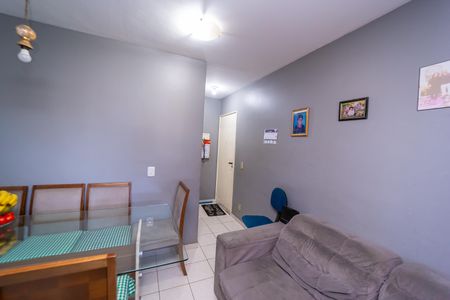 Apartamento à venda com 46m², 2 quartos e 1 vaga Apartamento à venda com 46m², 2 quartos e 1 vagaSala
