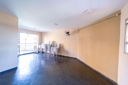 Apartamento à venda com 46m², 2 quartos e 1 vaga Apartamento à venda com 46m², 2 quartos e 1 vagaÁrea comum - Salão de festas