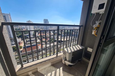 Studio para alugar com 28m², 1 quarto e sem vaga Studio para alugar com 28m², 1 quarto e sem vagaVaranda Studio