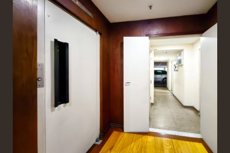 Apartamento à venda com 124m², 3 quartos e 2 vagasFachada e portaria