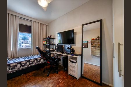 Apartamento à venda com 124m², 3 quartos e 2 vagasQuarto 2