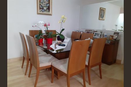 Apartamento à venda com 90m², 2 quartos e 2 vagasFoto 02