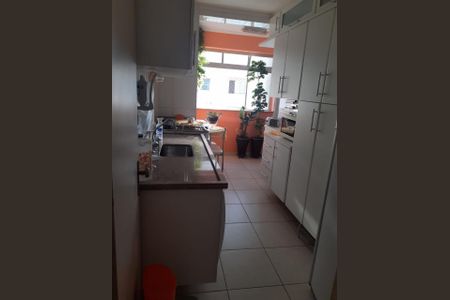 Apartamento à venda com 90m², 2 quartos e 2 vagasFoto 03