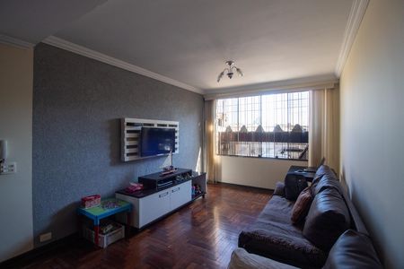 Casa à venda com 150m², 3 quartos e 2 vagasSala