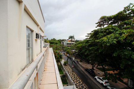 Apartamento à venda com 274m², 4 quartos e 5 vagas Apartamento à venda com 274m², 4 quartos e 5 vagasVaranda