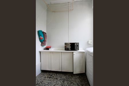 Apartamento à venda com 274m², 4 quartos e 5 vagas Apartamento à venda com 274m², 4 quartos e 5 vagasÁrea de Serviço