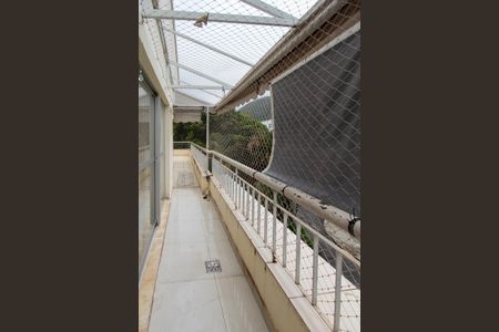 Apartamento à venda com 274m², 4 quartos e 5 vagas Apartamento à venda com 274m², 4 quartos e 5 vagasVaranda