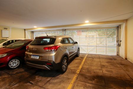 Apartamento à venda com 274m², 4 quartos e 5 vagas Apartamento à venda com 274m², 4 quartos e 5 vagasGaragem