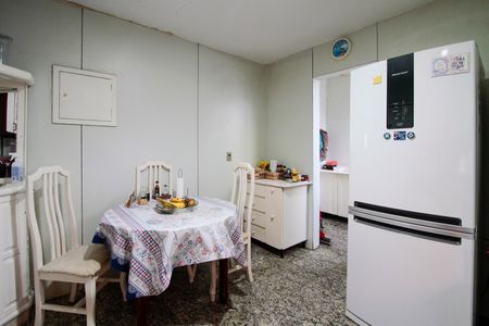 Apartamento à venda com 274m², 4 quartos e 5 vagas Apartamento à venda com 274m², 4 quartos e 5 vagasCozinha