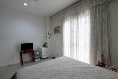 Apartamento à venda com 274m², 4 quartos e 5 vagas Apartamento à venda com 274m², 4 quartos e 5 vagasSuíte 1