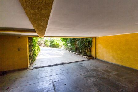 Casa à venda com 386m², 4 quartos e 4 vagasGaragem