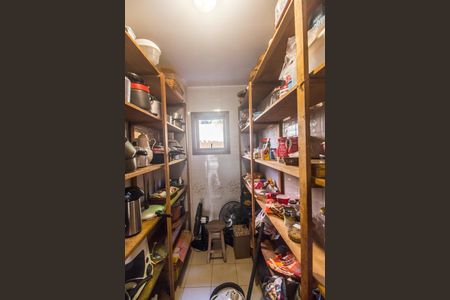 Casa à venda com 386m², 4 quartos e 4 vagasDespensa