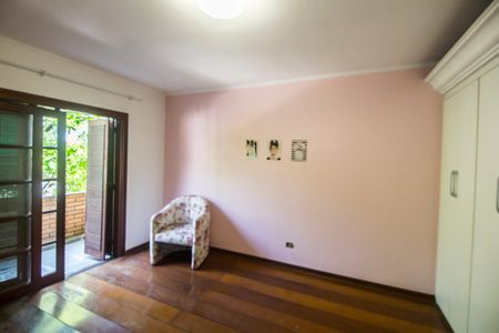 Casa à venda com 386m², 4 quartos e 4 vagasQuarto 2