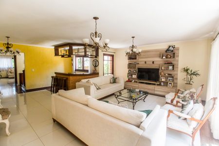 Casa à venda com 386m², 4 quartos e 4 vagasSala