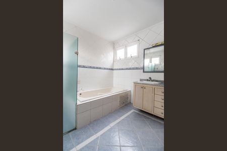 Casa à venda com 294m², 3 quartos e 2 vagasBanheiro da Suíte 