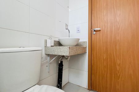 Apartamento para alugar com 38m², 2 quartos e sem vaga Apartamento para alugar com 38m², 2 quartos e sem vagaBanheiro