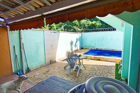 Casa de condomínio à venda com 264m², 4 quartos e 4 vagas Casa de condomínio à venda com 264m², 4 quartos e 4 vagasPiscina