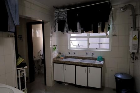 Apartamento à venda com 165m², 3 quartos e 2 vagas Apartamento à venda com 165m², 3 quartos e 2 vagasÁrea de Serviço