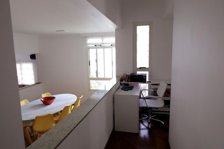 Apartamento à venda com 165m², 3 quartos e 2 vagas Apartamento à venda com 165m², 3 quartos e 2 vagasCopa