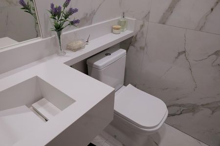 Apartamento à venda com 165m², 3 quartos e 2 vagas Apartamento à venda com 165m², 3 quartos e 2 vagasBanheiro 1