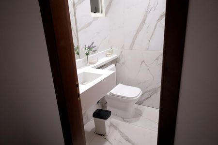 Apartamento à venda com 165m², 3 quartos e 2 vagas Apartamento à venda com 165m², 3 quartos e 2 vagasBanheiro 1