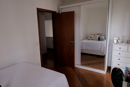 Apartamento à venda com 165m², 3 quartos e 2 vagas Apartamento à venda com 165m², 3 quartos e 2 vagasQuarto 3