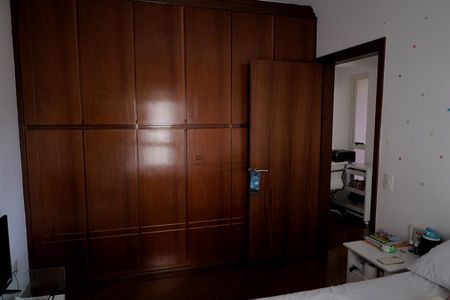 Apartamento à venda com 165m², 3 quartos e 2 vagas Apartamento à venda com 165m², 3 quartos e 2 vagasQuarto 2