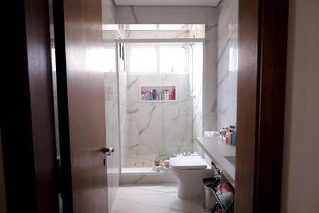 Apartamento à venda com 165m², 3 quartos e 2 vagas Apartamento à venda com 165m², 3 quartos e 2 vagasBanheiro 2