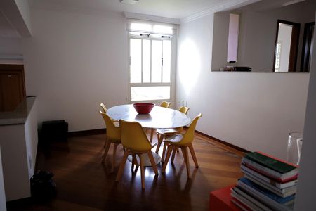 Apartamento à venda com 165m², 3 quartos e 2 vagas Apartamento à venda com 165m², 3 quartos e 2 vagasCopa