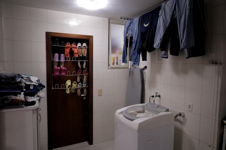 Apartamento à venda com 165m², 3 quartos e 2 vagas Apartamento à venda com 165m², 3 quartos e 2 vagasÁrea de Serviço