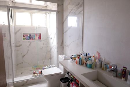 Apartamento à venda com 165m², 3 quartos e 2 vagas Apartamento à venda com 165m², 3 quartos e 2 vagasBanheiro 2