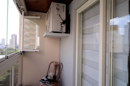 Apartamento à venda com 165m², 3 quartos e 2 vagas Apartamento à venda com 165m², 3 quartos e 2 vagasSacada sala 1