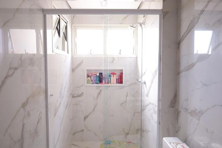 Apartamento à venda com 165m², 3 quartos e 2 vagas Apartamento à venda com 165m², 3 quartos e 2 vagasBanheiro 2