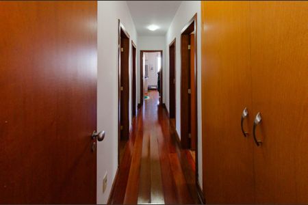 Apartamento à venda com 162m², 4 quartos e 3 vagasCorredor