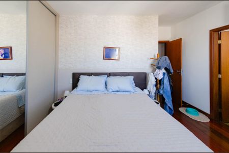 Apartamento à venda com 162m², 4 quartos e 3 vagasSuíte 2