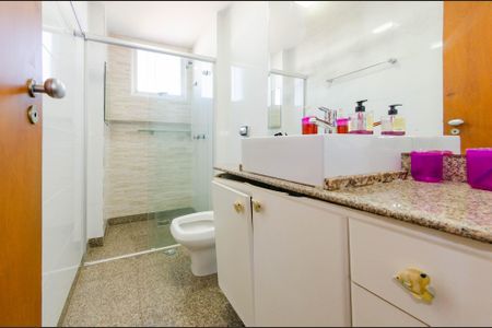 Apartamento à venda com 162m², 4 quartos e 3 vagasBanheiro suíte 1