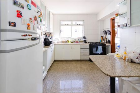 Apartamento à venda com 162m², 4 quartos e 3 vagasCozinha